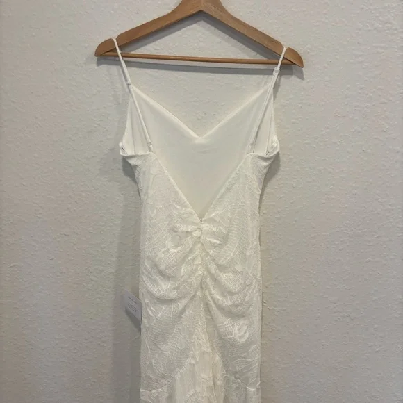 NWT Lulus Flawless Extravagance White Lace Trumpet Hem Maxi Dress - Picture 7 of 10